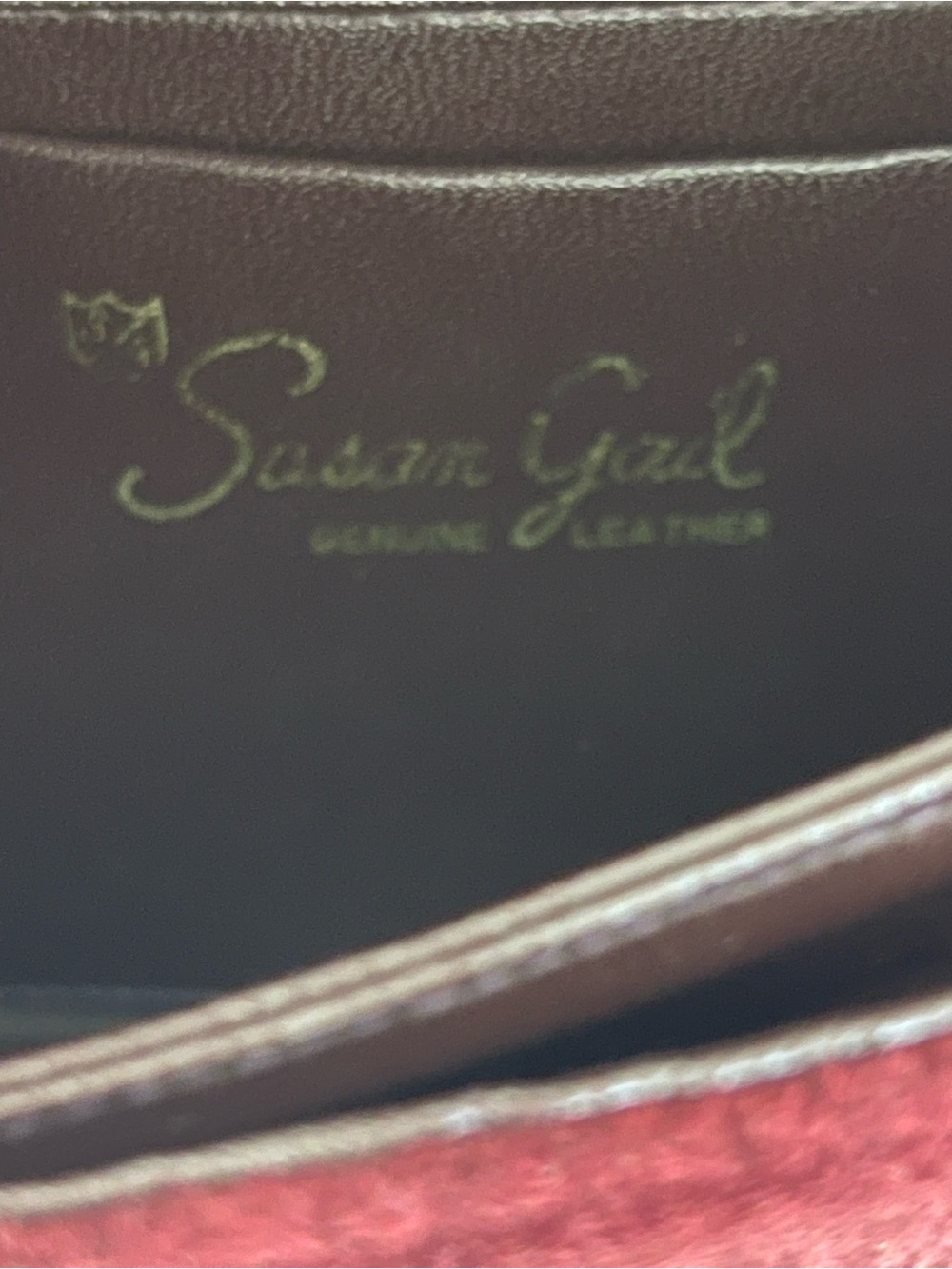 Vintage Susan Gail Burgundy Suede Shoulder Bag with Gold Accent - Picture 10 of 11